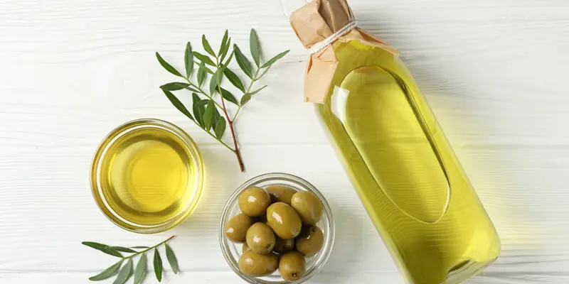 Người nhân ung thư thanh quản nên dùng dầu olive để tốt cho sức khỏe