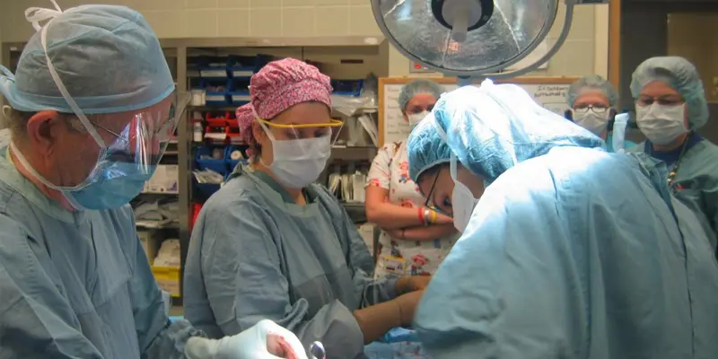 Phẫu thuật được cân nhắc trong điều trị ung thư vòm họng