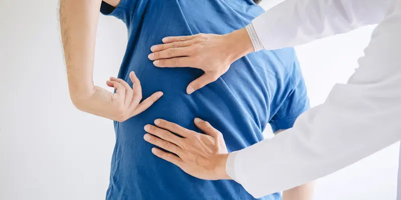 Sau phẫu thuật ung thư tủy sống cần tập phục hồi chức năng