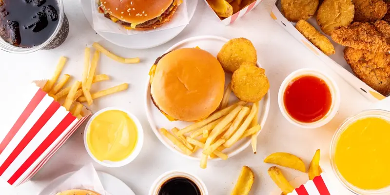 Người xạ trị ung thư vòm họng hạn chế thực phẩm chế biến sẵn, nhiều phụ gia