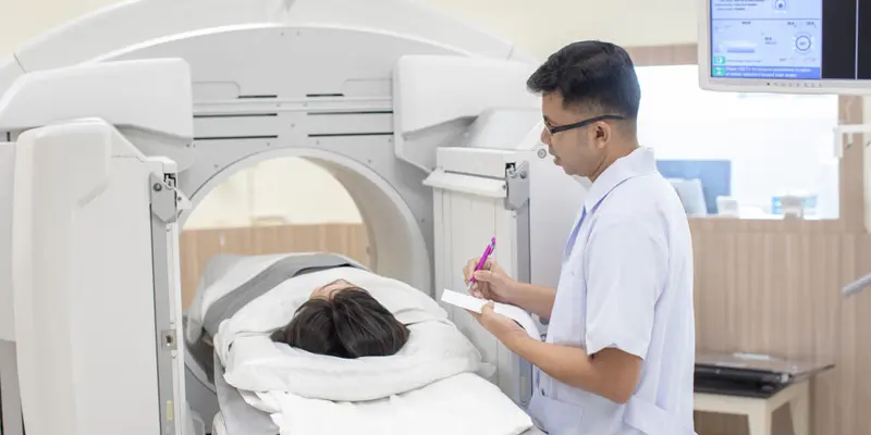 Xạ trị kết hợp với hóa trị trong quá trình điều trị ung thư vòm họng giai đoạn cuối