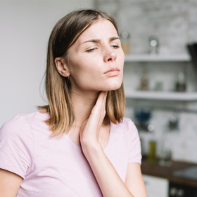 Cách tự kiểm tra ung thư vòm họng hiệu quả ngay tại nhà